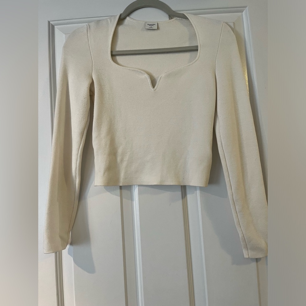 Abercrombie & Fitch Long Sleeve Cream Crop Top